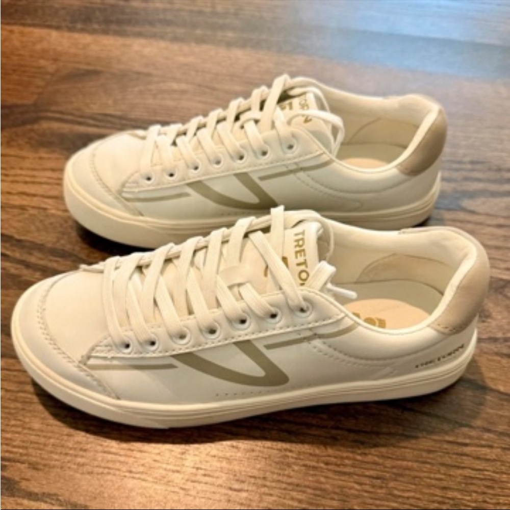 Tretorn Cream Lace-Up Low-Top Sneakers - Picture 5 of 5